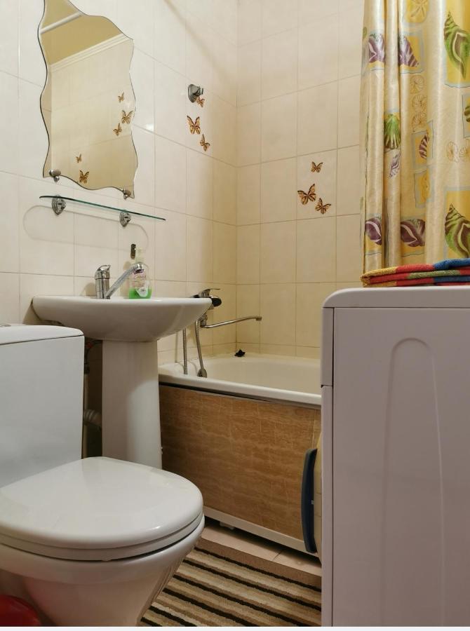 1 Комн Апартаменты В Центре Рядом С Парком Kostanái Exterior foto